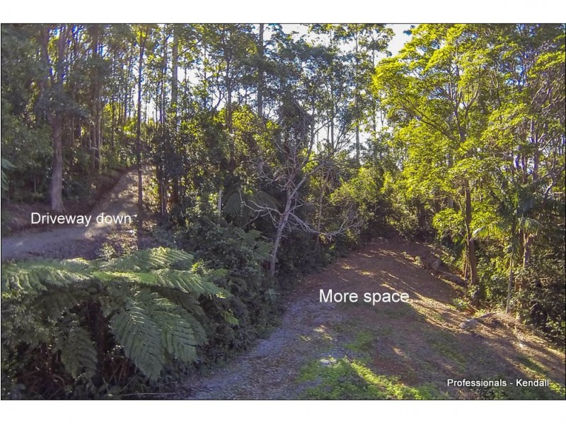 Lot 4 Eagles Retreat Place, Eagle Heights QLD 4271