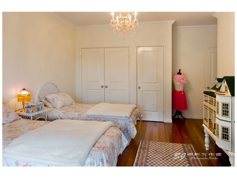 14 Eagle Close, Eagle Heights QLD 4271