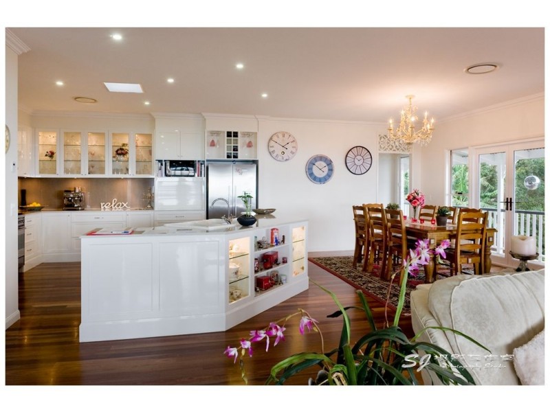 14 Eagle Close, Eagle Heights QLD 4271