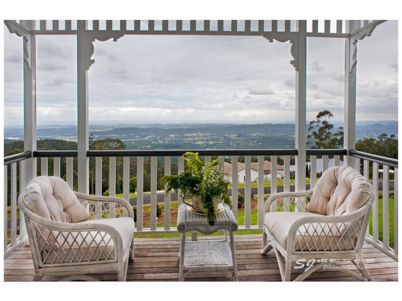 14 Eagle Close, Eagle Heights QLD 4271