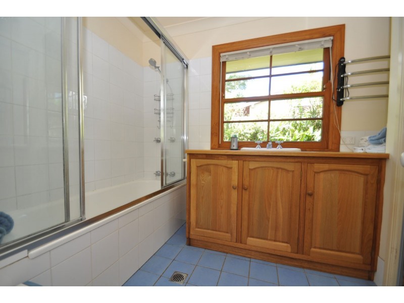 25 Ben Nevis Street, Tamborine Mountain QLD 4272