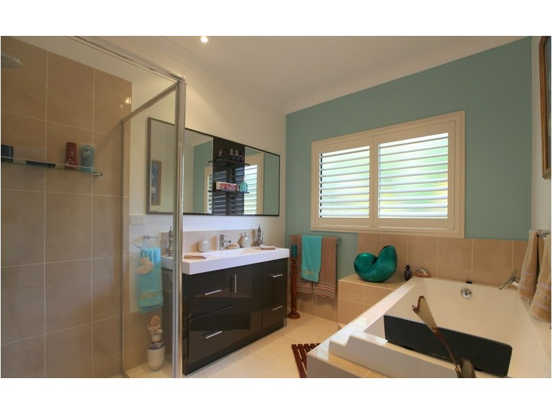 54 Landman Court, Clagiraba QLD 4211