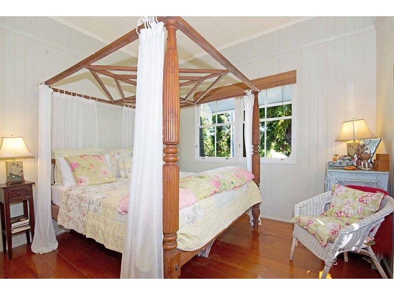 16 Beechmont Avenue, Eagle Heights QLD 4271