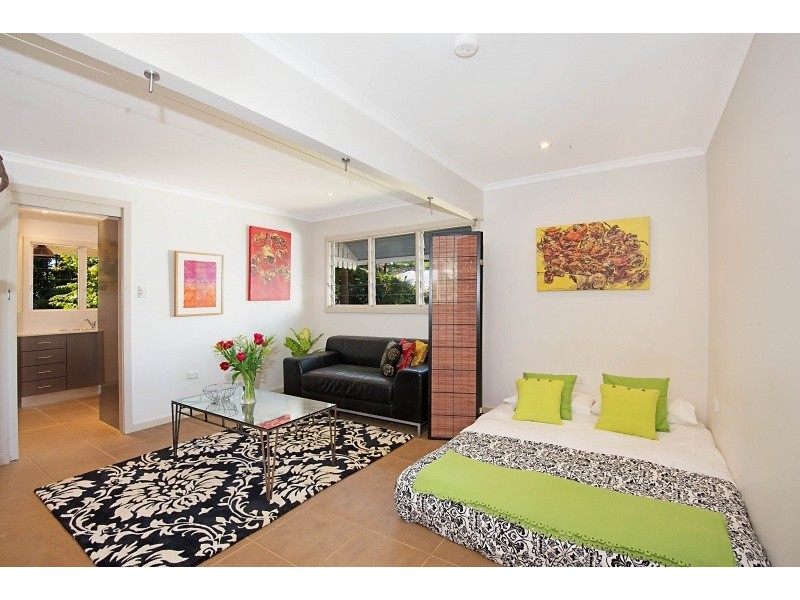 16 Beechmont Avenue, Eagle Heights QLD 4271