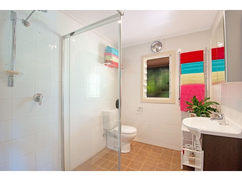 16 Beechmont Avenue, Eagle Heights QLD 4271