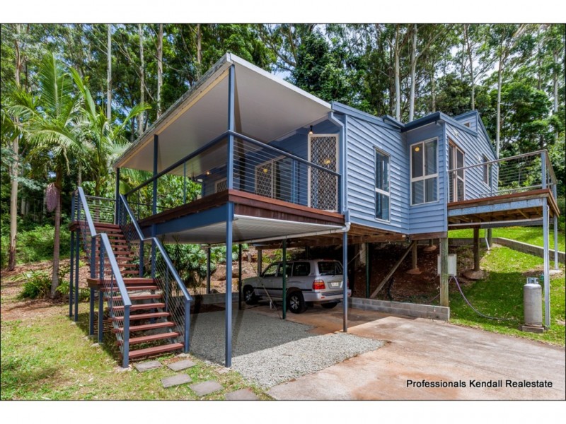 74 Contour Road, Eagle Heights QLD 4271