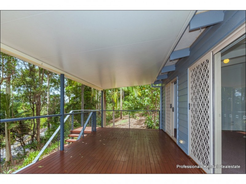 74 Contour Road, Eagle Heights QLD 4271