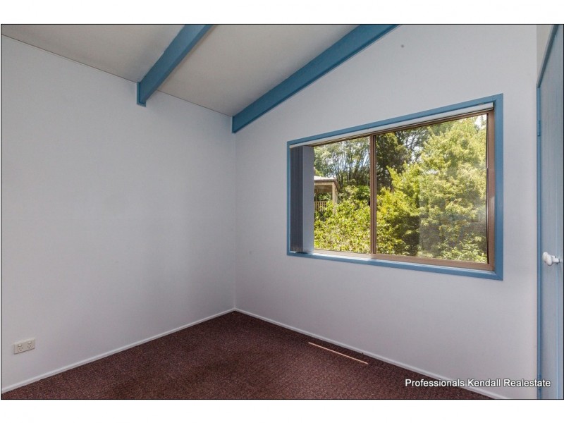 74 Contour Road, Eagle Heights QLD 4271