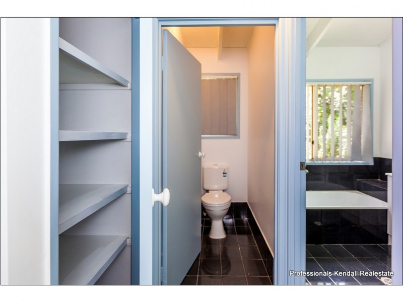 74 Contour Road, Eagle Heights QLD 4271