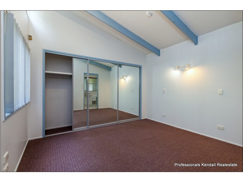 74 Contour Road, Eagle Heights QLD 4271