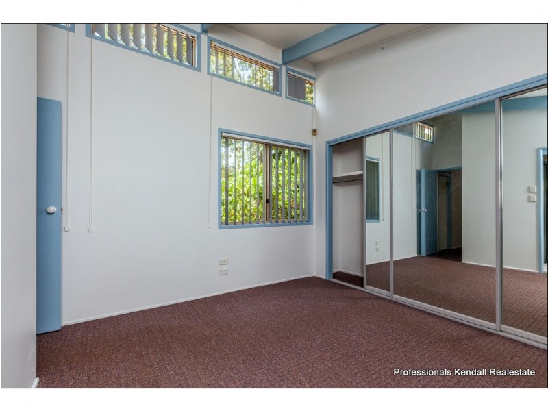 74 Contour Road, Eagle Heights QLD 4271