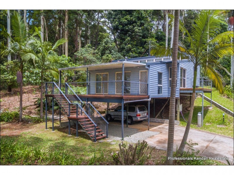 74 Contour Road, Eagle Heights QLD 4271