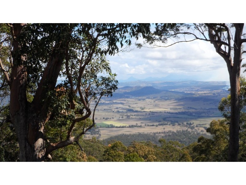 242 Beacon Road, North Tamborine QLD 4272