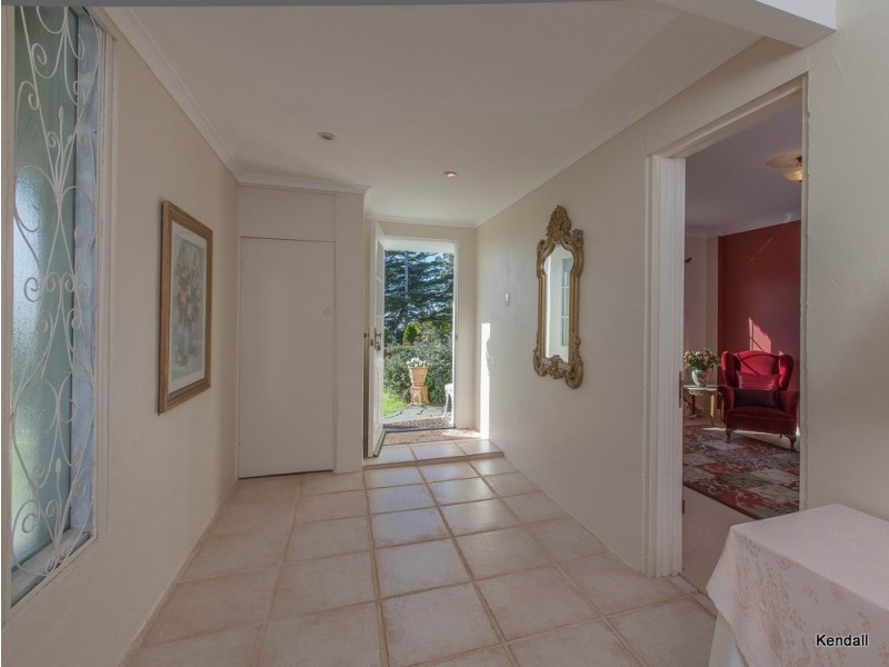 22 Cliff Way, Eagle Heights QLD 4271