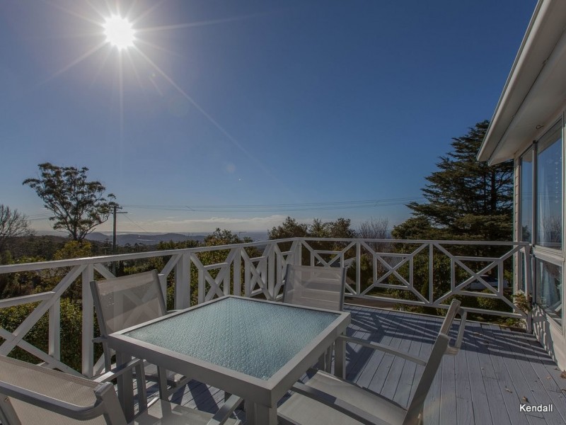 22 Cliff Way, Eagle Heights QLD 4271
