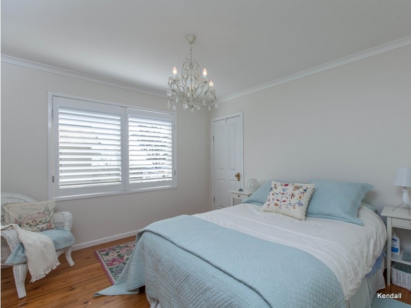 22 Cliff Way, Eagle Heights QLD 4271