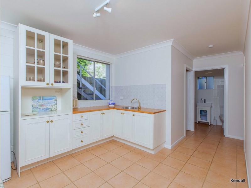 22 Cliff Way, Eagle Heights QLD 4271