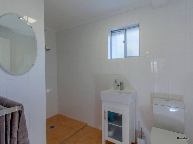 22 Cliff Way, Eagle Heights QLD 4271