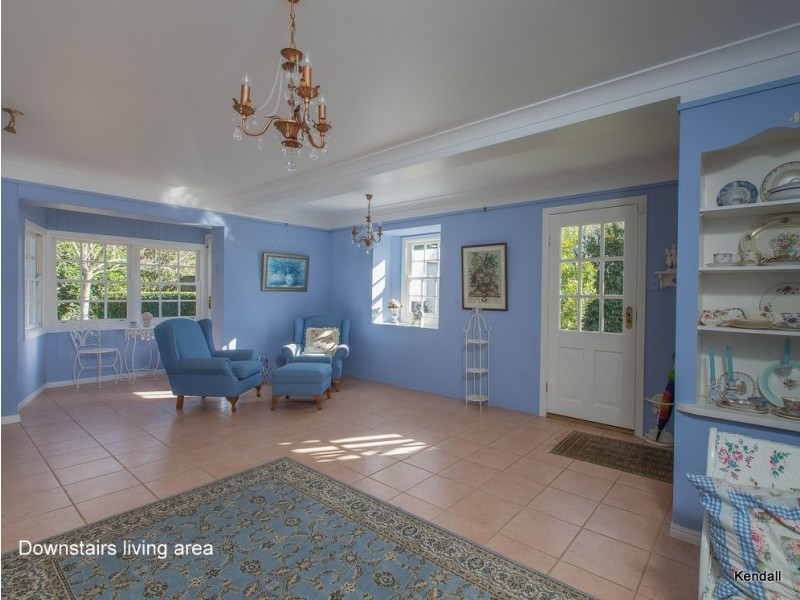 22 Cliff Way, Eagle Heights QLD 4271