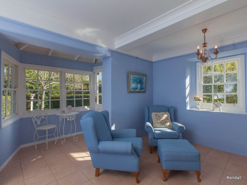 22 Cliff Way, Eagle Heights QLD 4271
