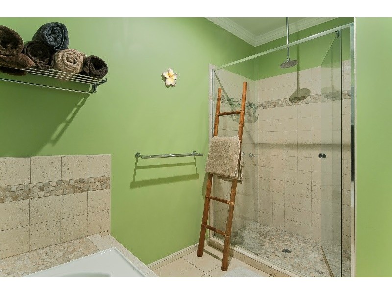 1 Thornbird Court, Boyland QLD 4275