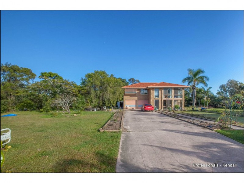 2 Carnarvon Court, Oxenford QLD 4210