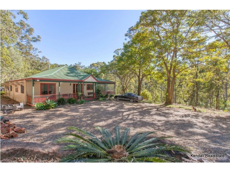 136 Henri Robert Drive, Tamborine Mountain QLD 4272