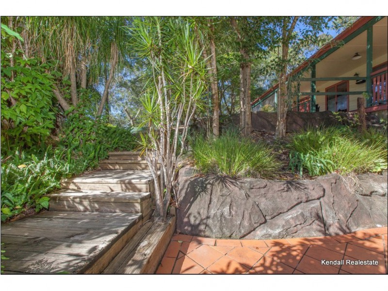 136 Henri Robert Drive, Tamborine Mountain QLD 4272