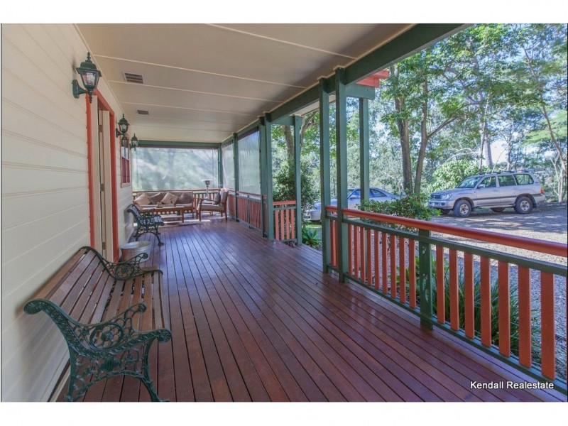 136 Henri Robert Drive, Tamborine Mountain QLD 4272