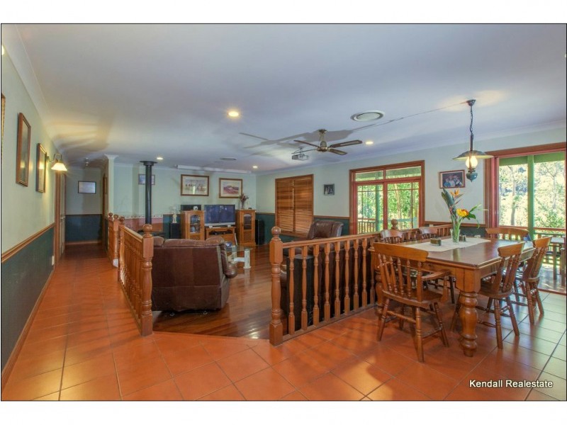 136 Henri Robert Drive, Tamborine Mountain QLD 4272