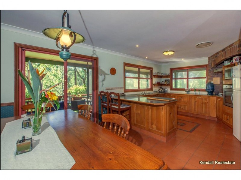 136 Henri Robert Drive, Tamborine Mountain QLD 4272