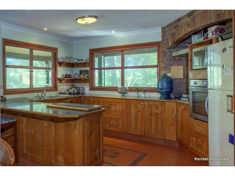 136 Henri Robert Drive, Tamborine Mountain QLD 4272