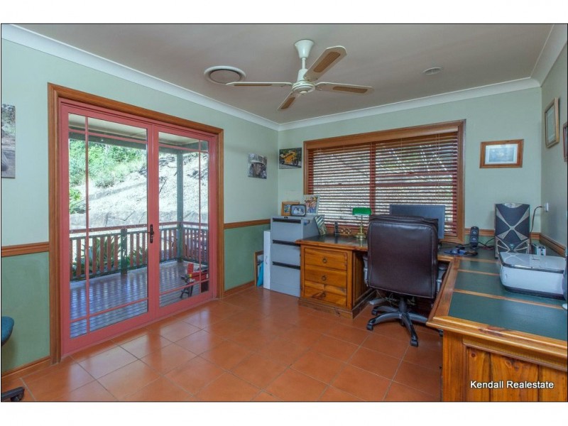 136 Henri Robert Drive, Tamborine Mountain QLD 4272