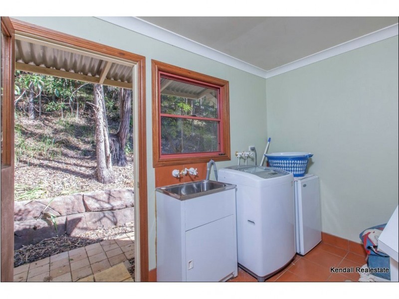 136 Henri Robert Drive, Tamborine Mountain QLD 4272