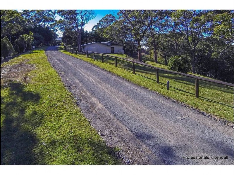 80 Magnetic Drive, Tamborine Mountain QLD 4272