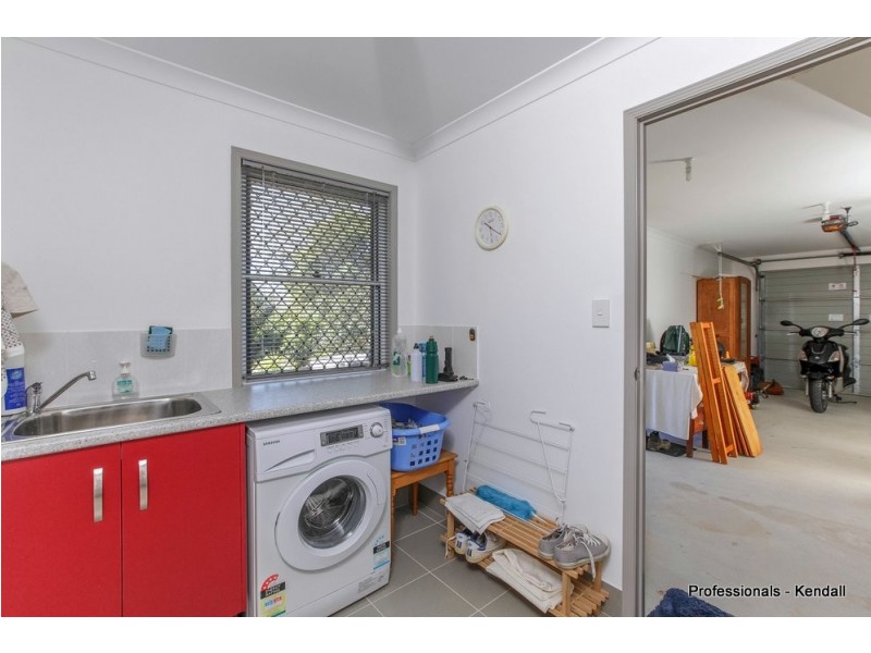 4 Saguaro court, Eagle Heights QLD 4271