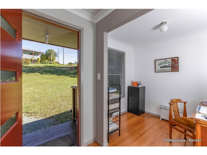 4 Saguaro court, Eagle Heights QLD 4271