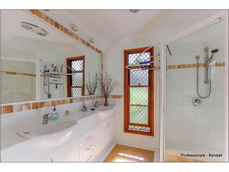 54 Alpine Terrace, Tamborine Mountain QLD 4272