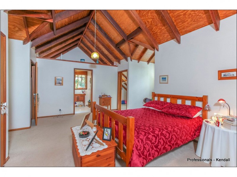 123 Contour Road, Eagle Heights QLD 4271