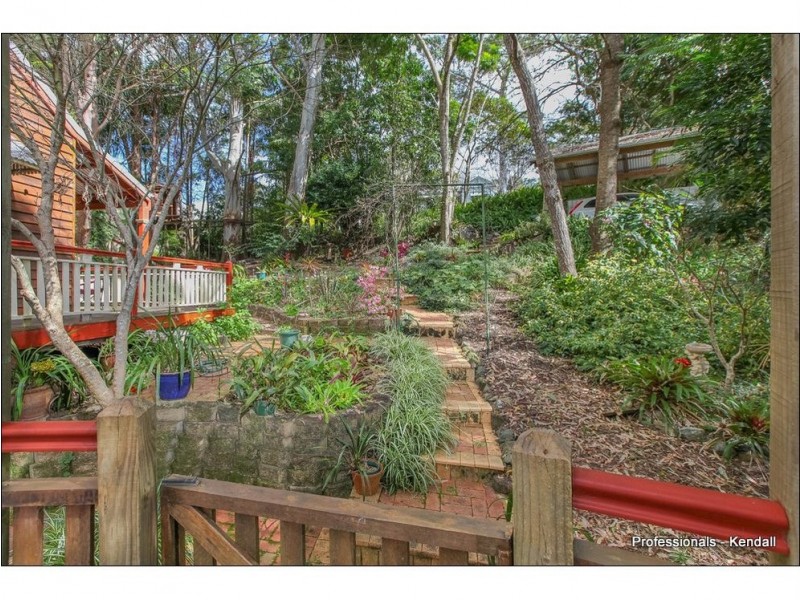 123 Contour Road, Eagle Heights QLD 4271