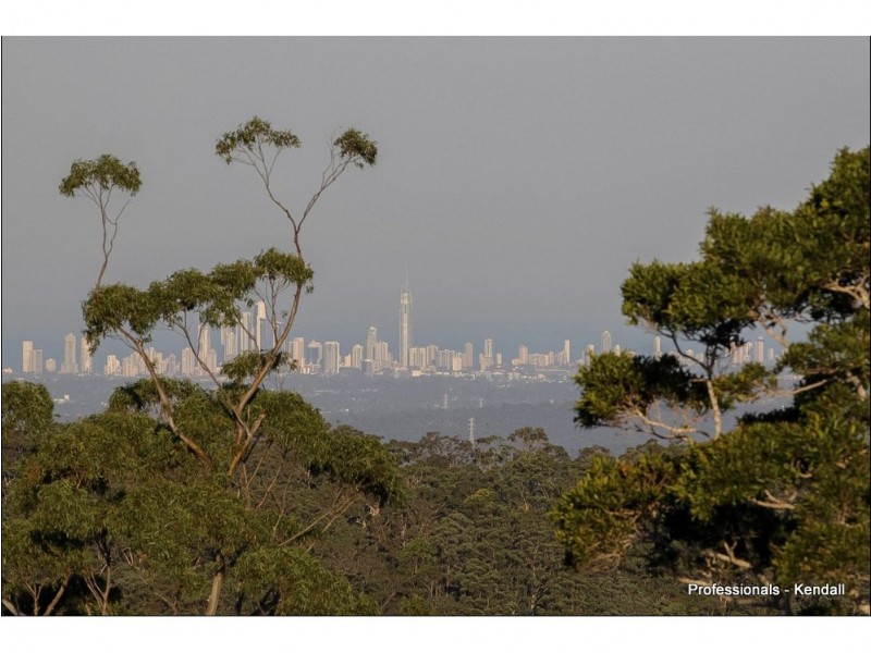 43 Paradise Drive, Eagle Heights QLD 4271