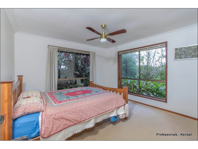 6 Lamington Parade, Tamborine Mountain QLD 4272