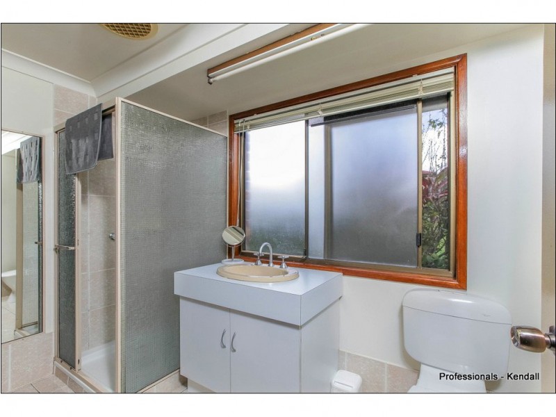 6 Lamington Parade, Tamborine Mountain QLD 4272