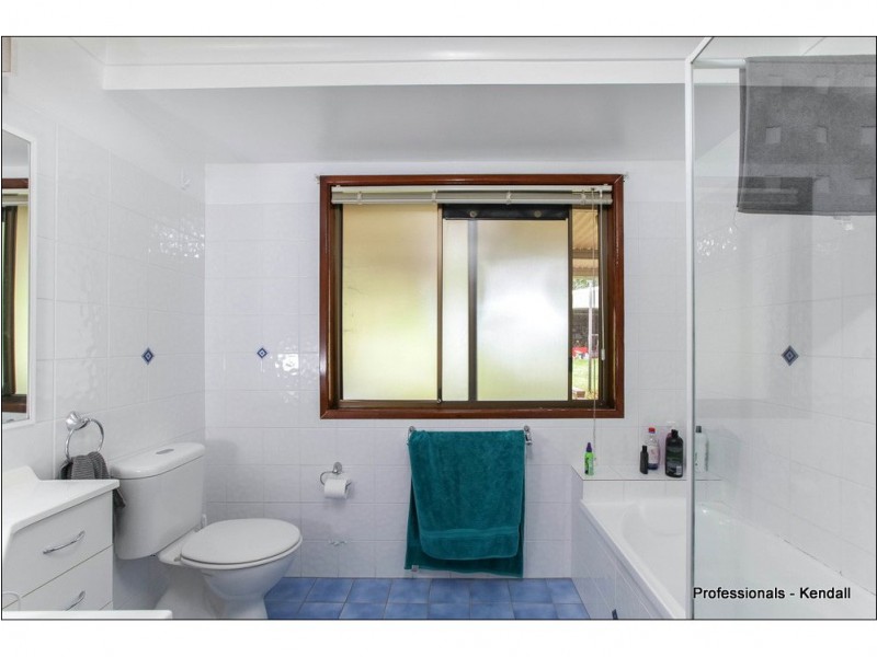 6 Lamington Parade, Tamborine Mountain QLD 4272
