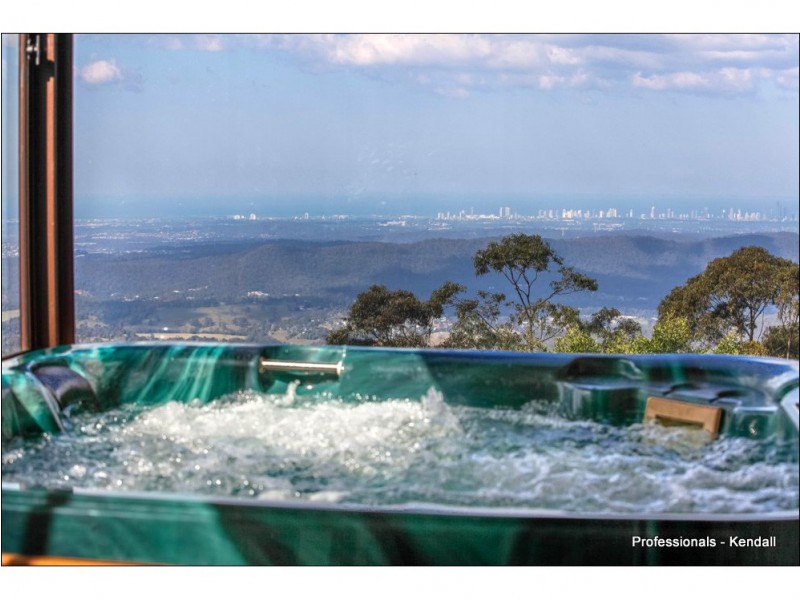 101 Guanaba Road, Tamborine Mountain QLD 4272