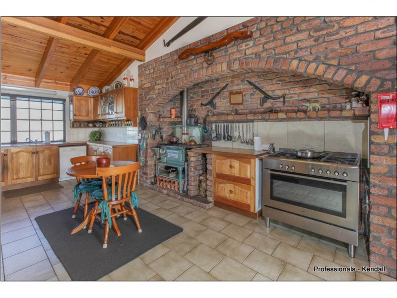 101 Guanaba Road, Tamborine Mountain QLD 4272