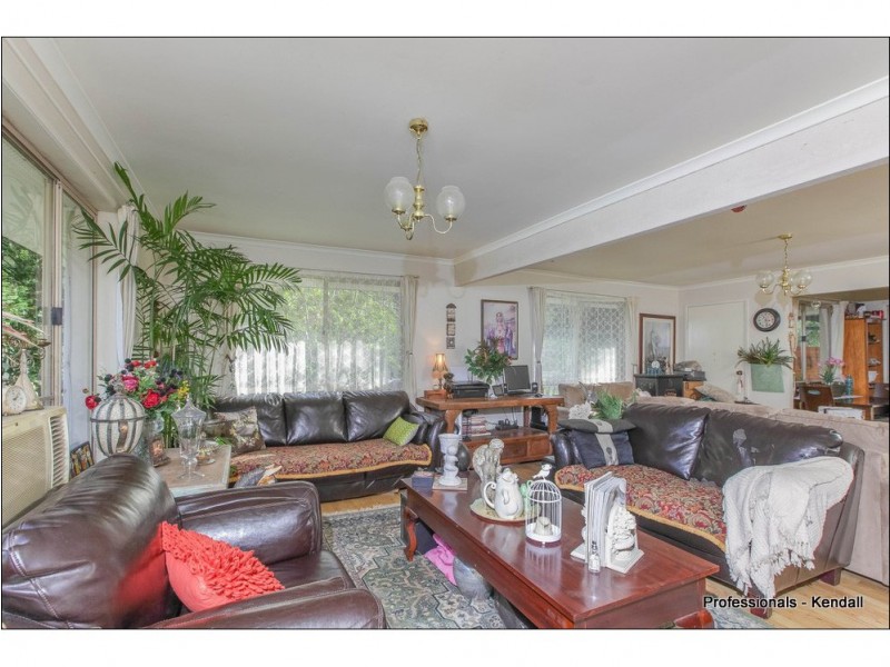 5 Kamet Court, Eagle Heights QLD 4271