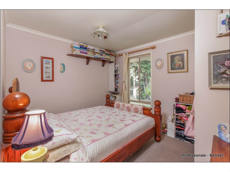 5 Kamet Court, Eagle Heights QLD 4271