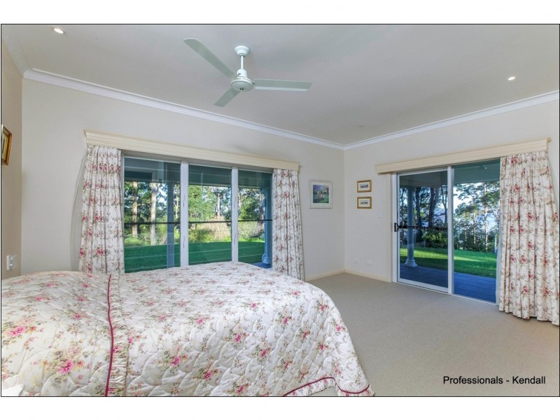25 Munro Court, Tamborine Mountain QLD 4272