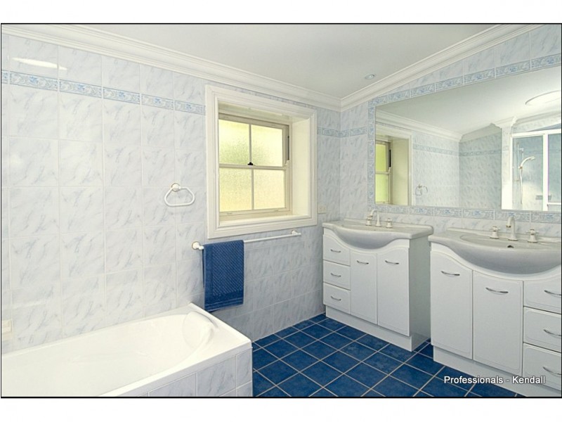 27 Normandie Court, Tamborine Mountain QLD 4272